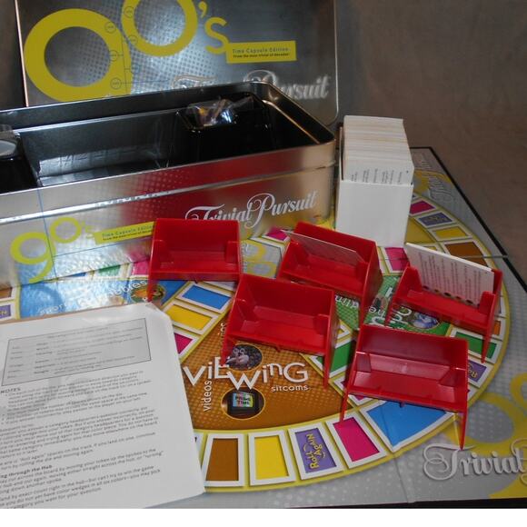 Trivial Pursuit 90s Trivia Tin Time Capsule Edition Complete 2004 Parker Bros - Picture 6 of 10